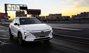 2019 Hyundai Nexo Fuel Cell Vehicle Features 370 Miles Of Range