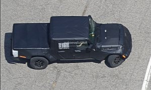 2019 Jeep Scrambler (JT) Pickup Truck To Get V6 Diesel Engine, Three Top Options