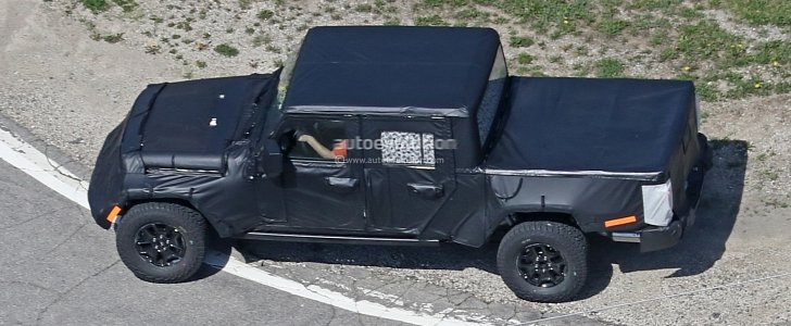 2019 Jeep Wrangler Pickup Truck spied