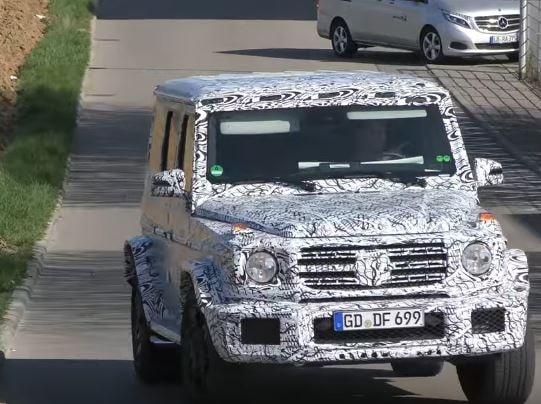 2019 Mercedes Amg G63 Shows Up In Traffic Could Rival Porsche 911 0 60 Mph Time Autoevolution