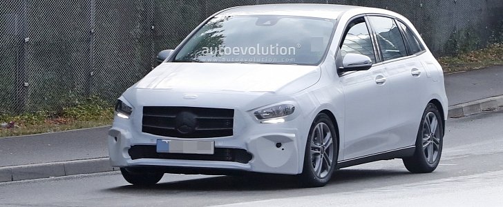 2019 Mercedes B-Class Drops Camo, Looks Ready for Debut