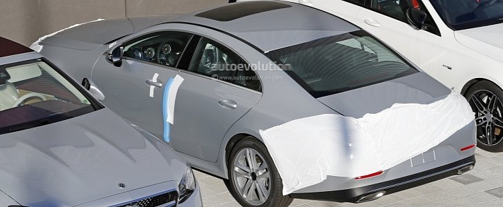 2019 Mercedes-Benz CLS Spied Almost Camouflage-Free