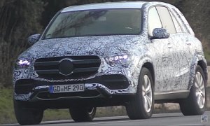 2019 Mercedes-Benz GLE Prototype Reveals Front End Design after Losing Some Camo