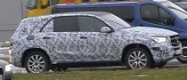 2019 Mercedes-Benz GLE Reveals Production Headlights in Traffic Spy Video