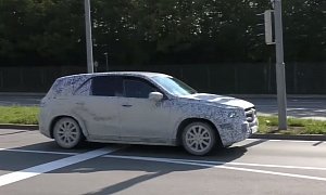 2019 Mercedes-Benz GLE Spied, Muddy Prototype Shows G-Class Design Influences