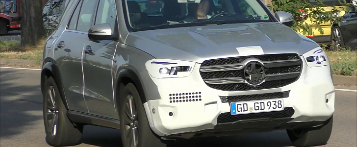 2019 Mercedes GLE-Class Spied With Minimal Camo Again
