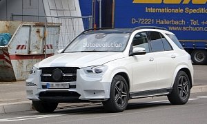 2019 Mercedes GLE Looks Ready to Debut in Latest Spyshots
