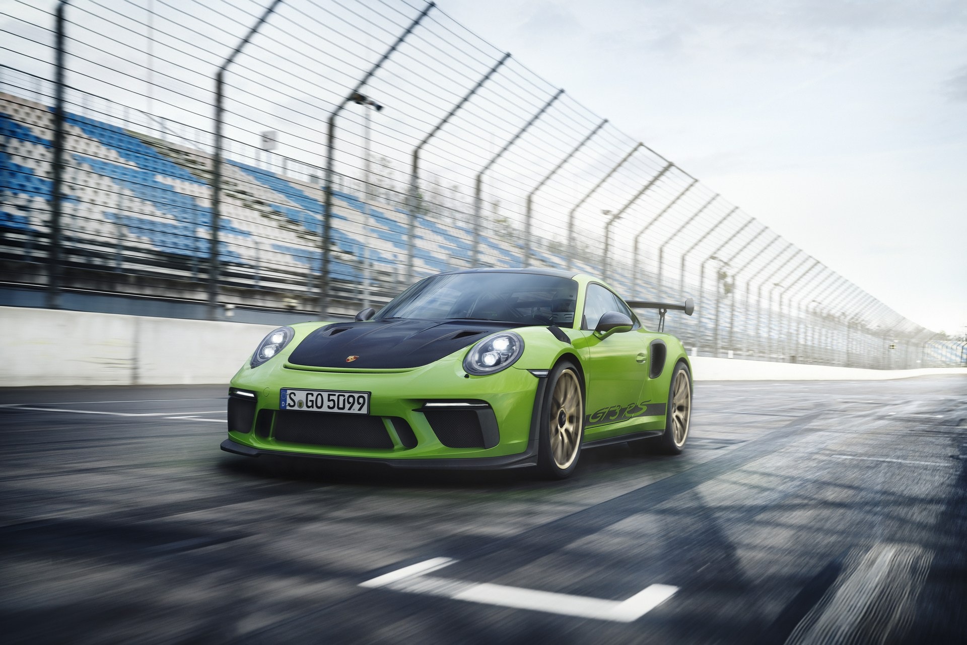 May the downforce be with you: taming the Porsche GT3 RS