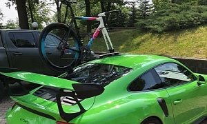 2019 Porsche 911 GT3 RS Hauling a Bike Is The Athlete's Choice