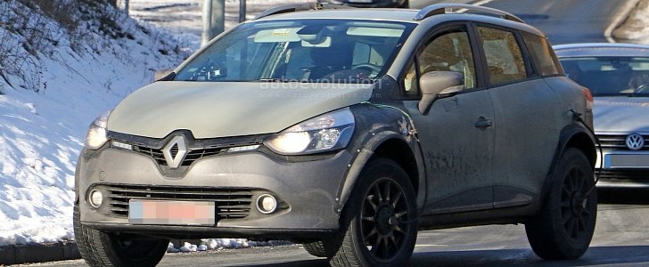 2019 Renault Captur Prototype Makes Spy Photo Debut as Clio Wagon Mule