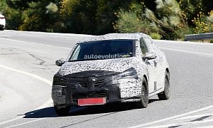 2019 Renault Clio Spied in Southern Europe