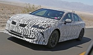 2019 Toyota Avalon Spied For the First Time, Expect a Bolder Design