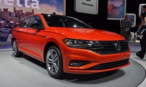 2019 VW Jetta Turns the Tables With Detroit Debut