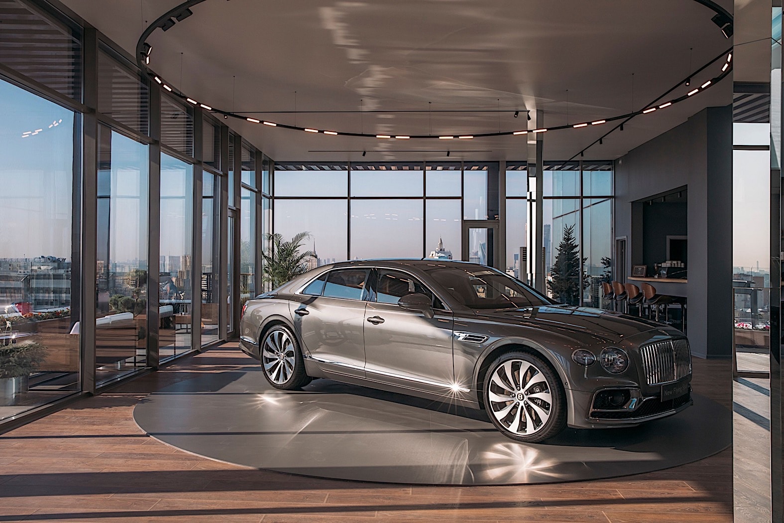 2020 Bentley Flying Spur Checks Into Russian Hotel Room For