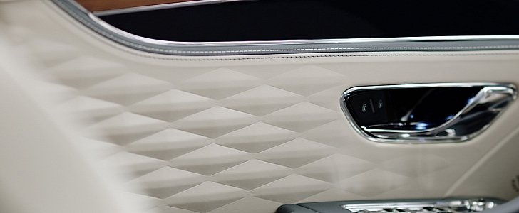 2020 Bentley Flying Spur interior