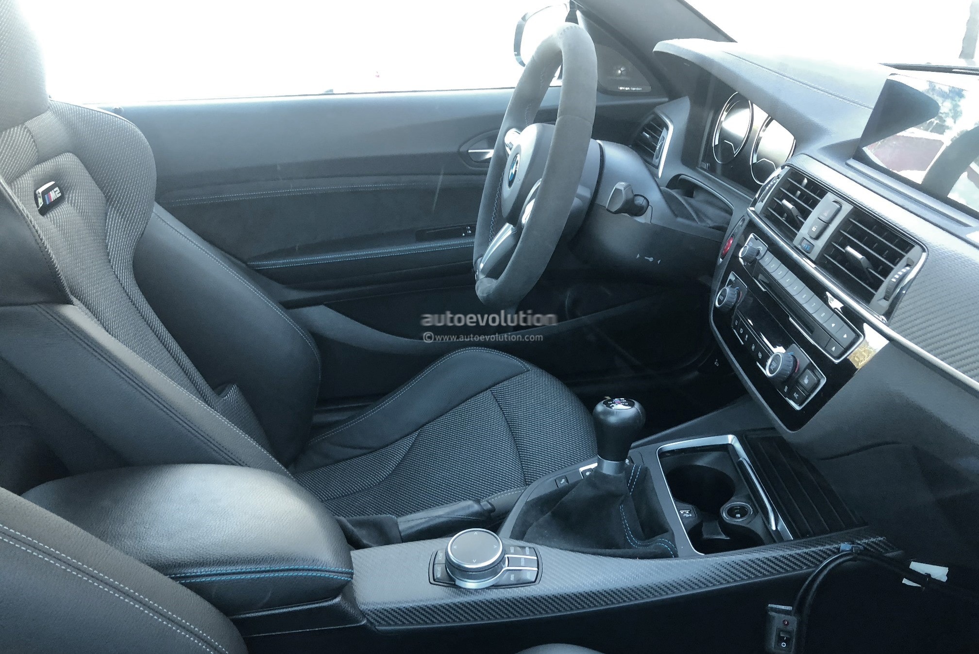 Bmw M2 Cs Spied With Manual Transmission Yellow Brake Calipers Autoevolution