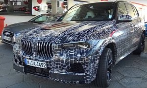 2020 BMW X5 M Filmed in Detail While Fueling Up