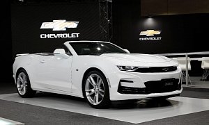 2020 Chevrolet Camaro Arrives in Japan, Heritage Edition Only Available in Green