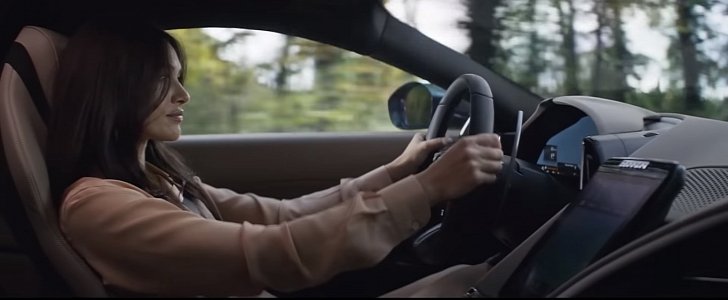 2020 Ferrari Roma Official Video screenshot
