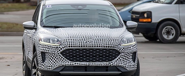 2020 Ford Escape (Kuga) Spied With Production Body, Looks Like Jaguar-Focus Cros