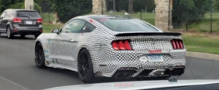 2020 Ford Mustang Shelby GT500 spied