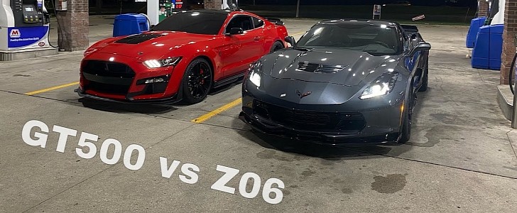 2020 Ford Mustang Shelby GT500 Races Corvette Z06