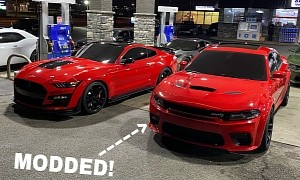 2020 Ford Mustang Shelby GT500 Races Tuned Dodge Charger Hellcat, Damage Is Done