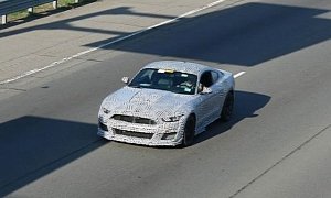 2020 Ford Mustang Shelby GT500 Spied in Michigan, Shows Massive Hood Vent