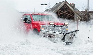 2020 Ford Super Duty Offers Best-In-Class Snow Plow Rating: 1,400 Pounds