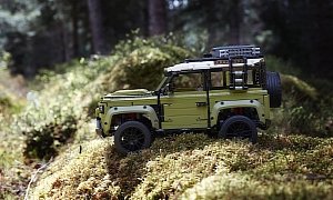 2020 Land Rover Defender Gets LEGO Technic Edition