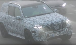2020 Mercedes-AMG GLS 63 Spied Testing With New Grille