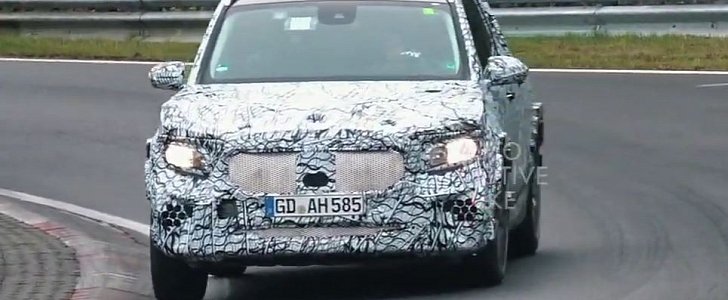 2020 Mercedes GLB-Class Spied Testing at the Nurburgring, Gets Passed by BMW