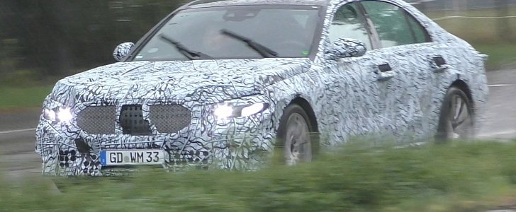 2020 Mercedes S-Class Looks More Sexy Testing in the Rain