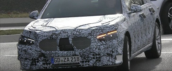 2020 Mercedes S-Class Shows "Slanted Eyes" for the First Time