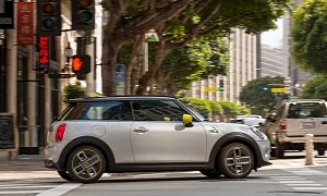 2020 MINI Cooper SE Leaves Much To Be Desired