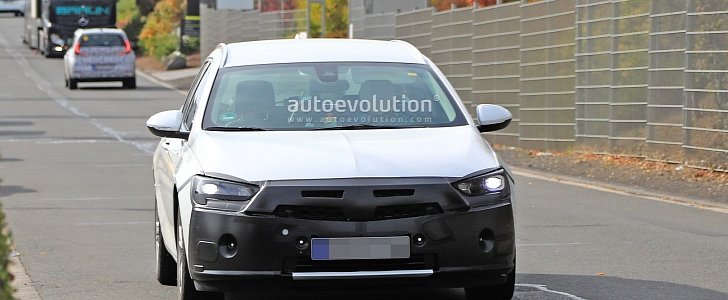 2020 Opel Insignia Facelift Makes Spyshots Debut as Camouflaged Wagon