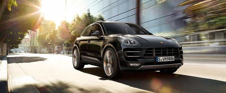 2017 Porsche Macan Turbo with Performance Package