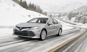 2020 Toyota Camry AWD Fuel Economy Announced: 29 MPG Combined