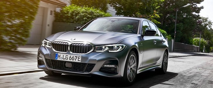 2021 BMW 330e Plug-In Costs $3,800 More Than 330i