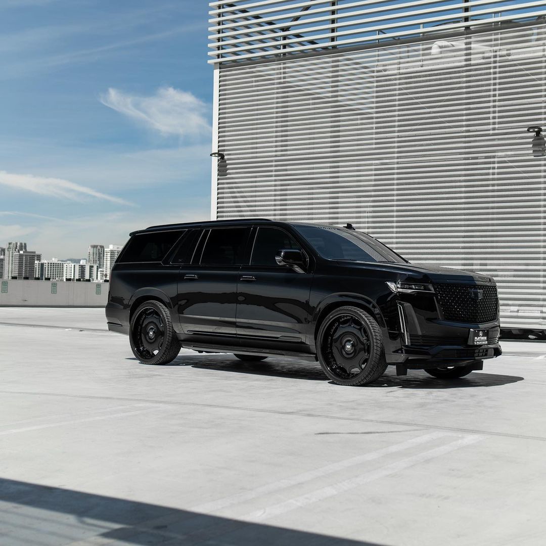2021 Caddy Escalade ESV Shows How OldSchool MurderedOut Style Is Done