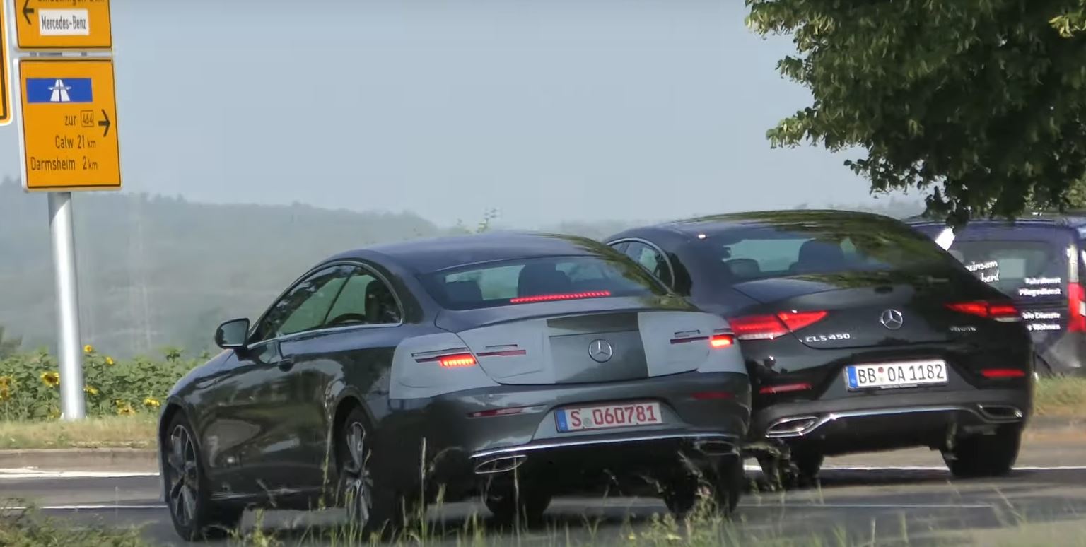 21 E Class Coupe Facelift Spied Next To Cls Makes For Easy Comparison Autoevolution