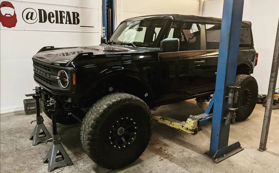 2021 Ford Bronco With Solid Axle Swap Up Front Is Getting Ready For