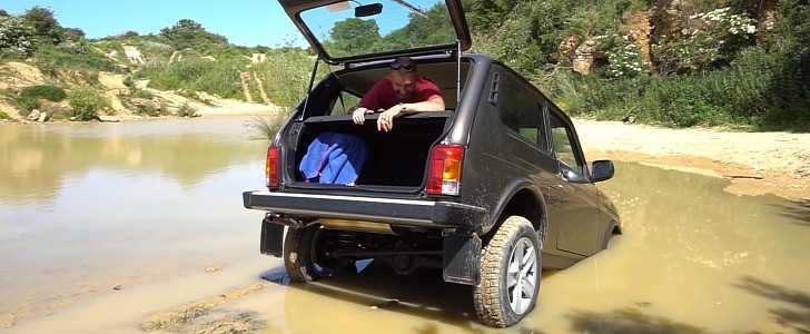 Lada Niva review goes wrong