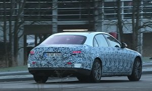 2021 Mercedes-Benz S-Class W223 Looks Wider and Lower Than Predecessor