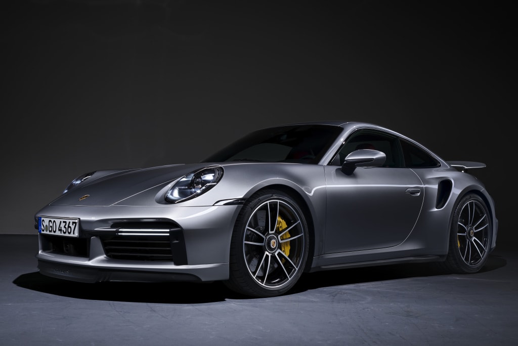 2021 Porsche 911 Turbo S Hits 60 MPH in 2.2 Seconds During Independent