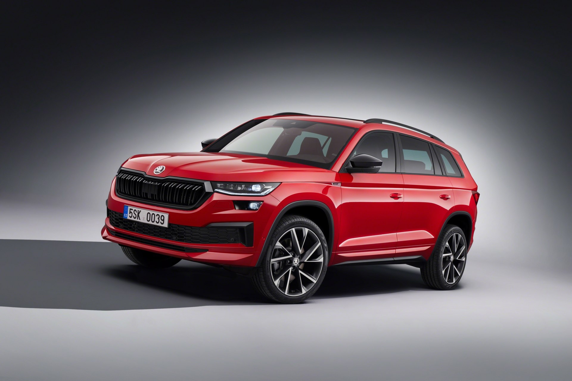 2021 Skoda Kodiaq Facelift Debuts With Dynamic Looks, Gasoline RS