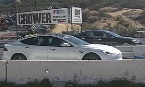 2021 Tesla Model S Plaid Races 2020 Tesla Model S Performance, Loser Gets Crushed