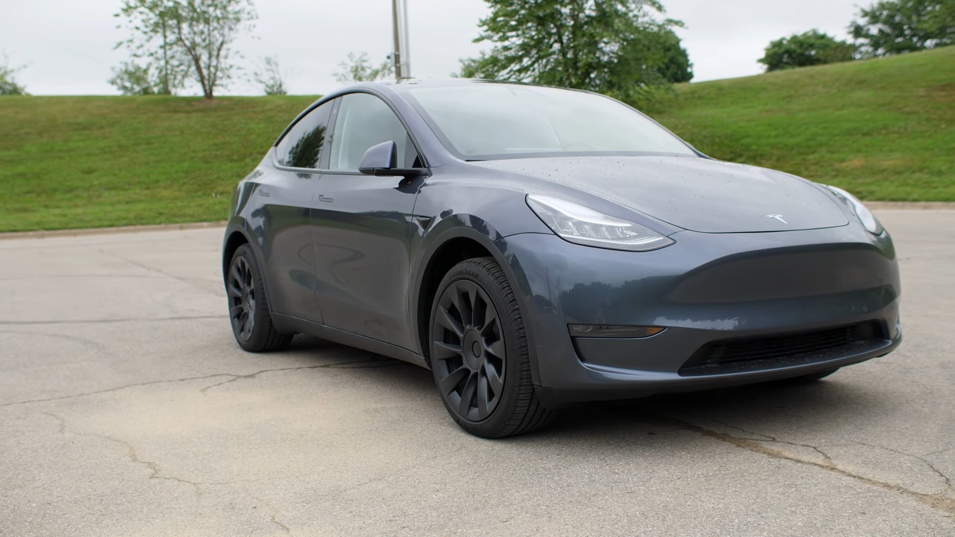 2021 Tesla Model Y Standard Range Rwd Gets 244 Mile Estimate From The Epa Autoevolution
