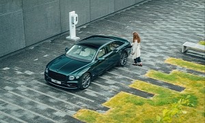2022 Bentley Flying Spur Hybrid Gets Twin-Turbo V6 Mill With Plug-In Assistance