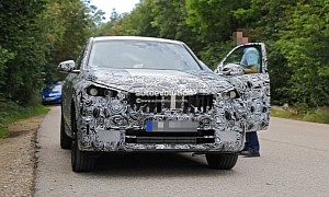 2022 BMW X1 Proudly Flaunts Giant Kidney Grille